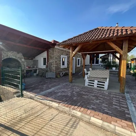 Danube 1272 Villa